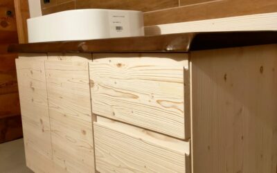 Mobile bagno in abete spazzolato