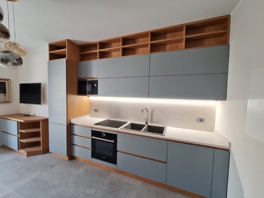 Cucina moderna in Frassino